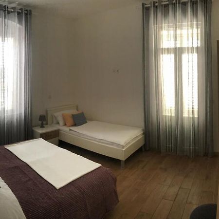 Apartman Tijana Appartamento Makarska Esterno foto