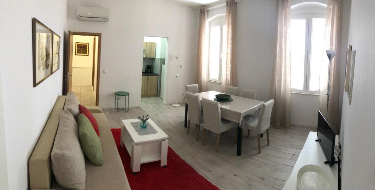Apartman Tijana Appartamento Makarska Esterno foto